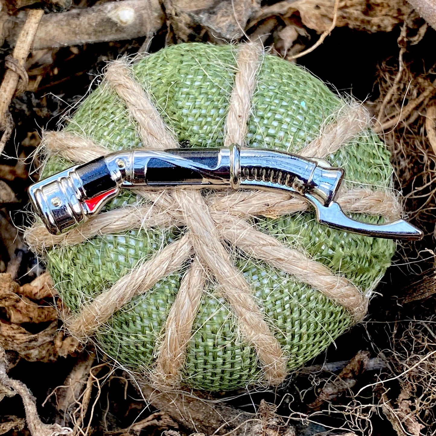 Count Dooku 3D Lightsaber, Star Wars enamel pin