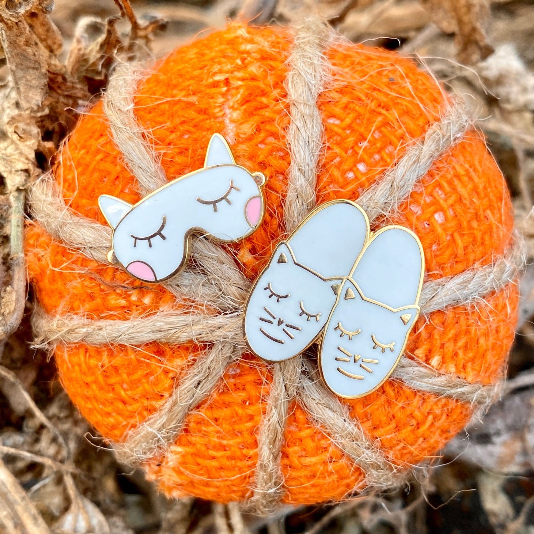 Cat Nap Set, cat pin pack