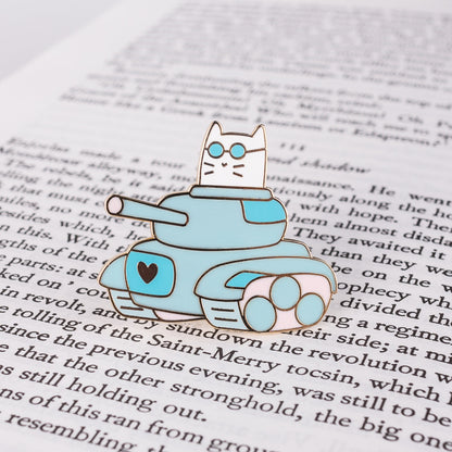 Frank Tank cat needle minder, second view