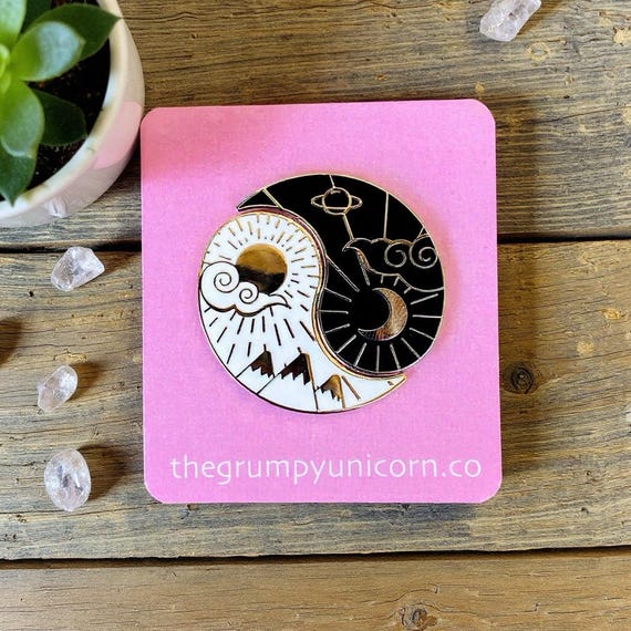 Night and Day Needle Minder Set on a backing card