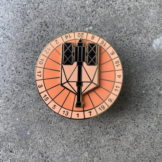 Spinning Warhammer D20 enamel pin, black
