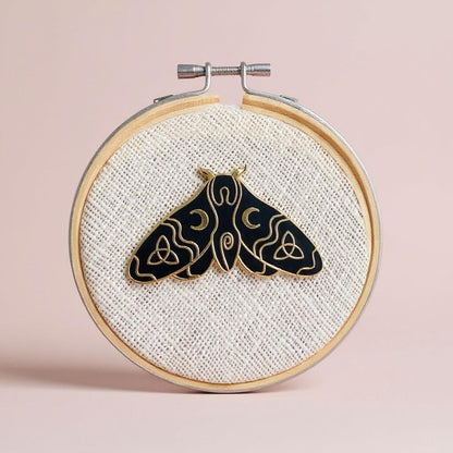 Moth Needle Minder