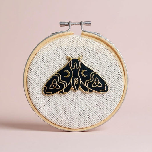 Moth Needle Minder