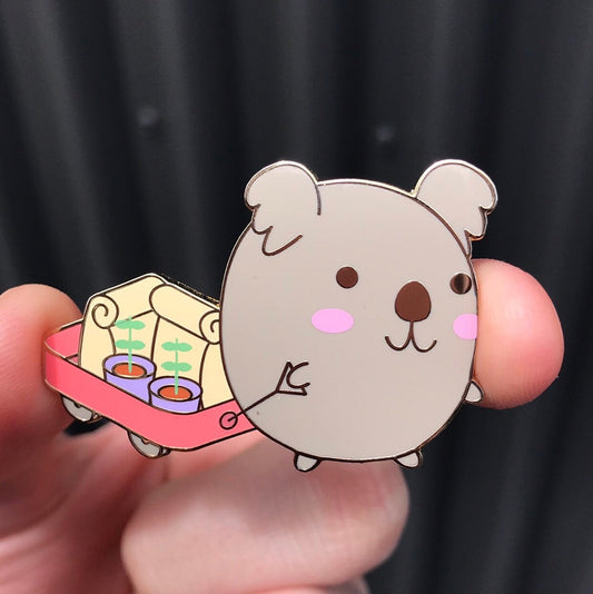 Koala Gardener, kawaii enamel pin