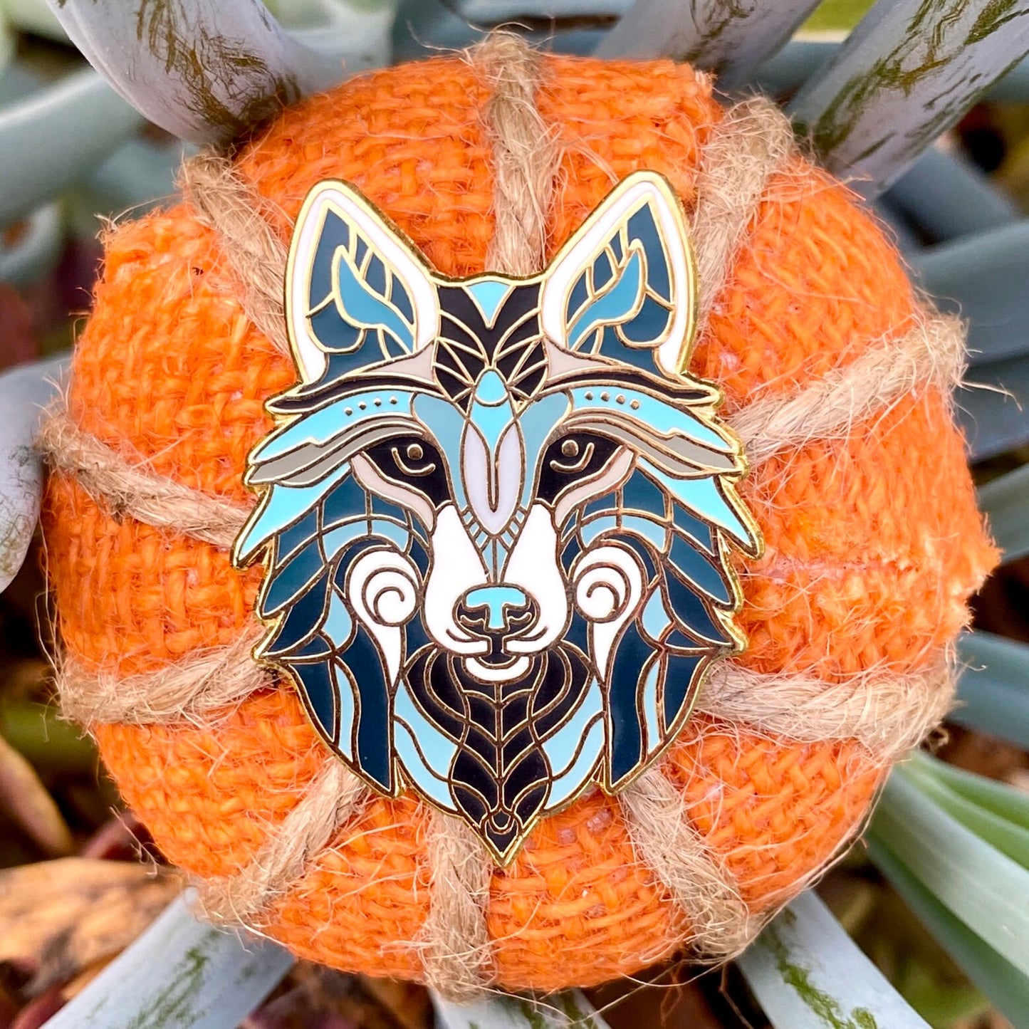 Mac Tíre, kawaii enamel pin