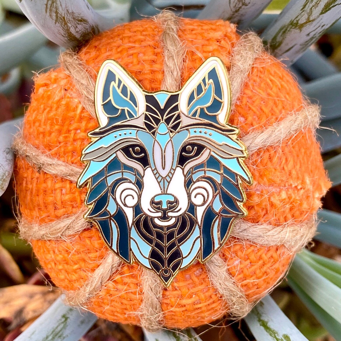 Mac Tíre, kawaii enamel pin