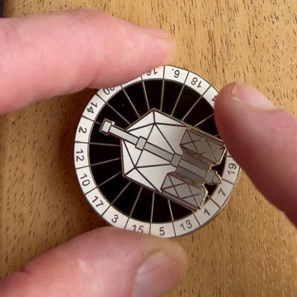 Spinning Warhammer D20 enamel pin, grey, spinning