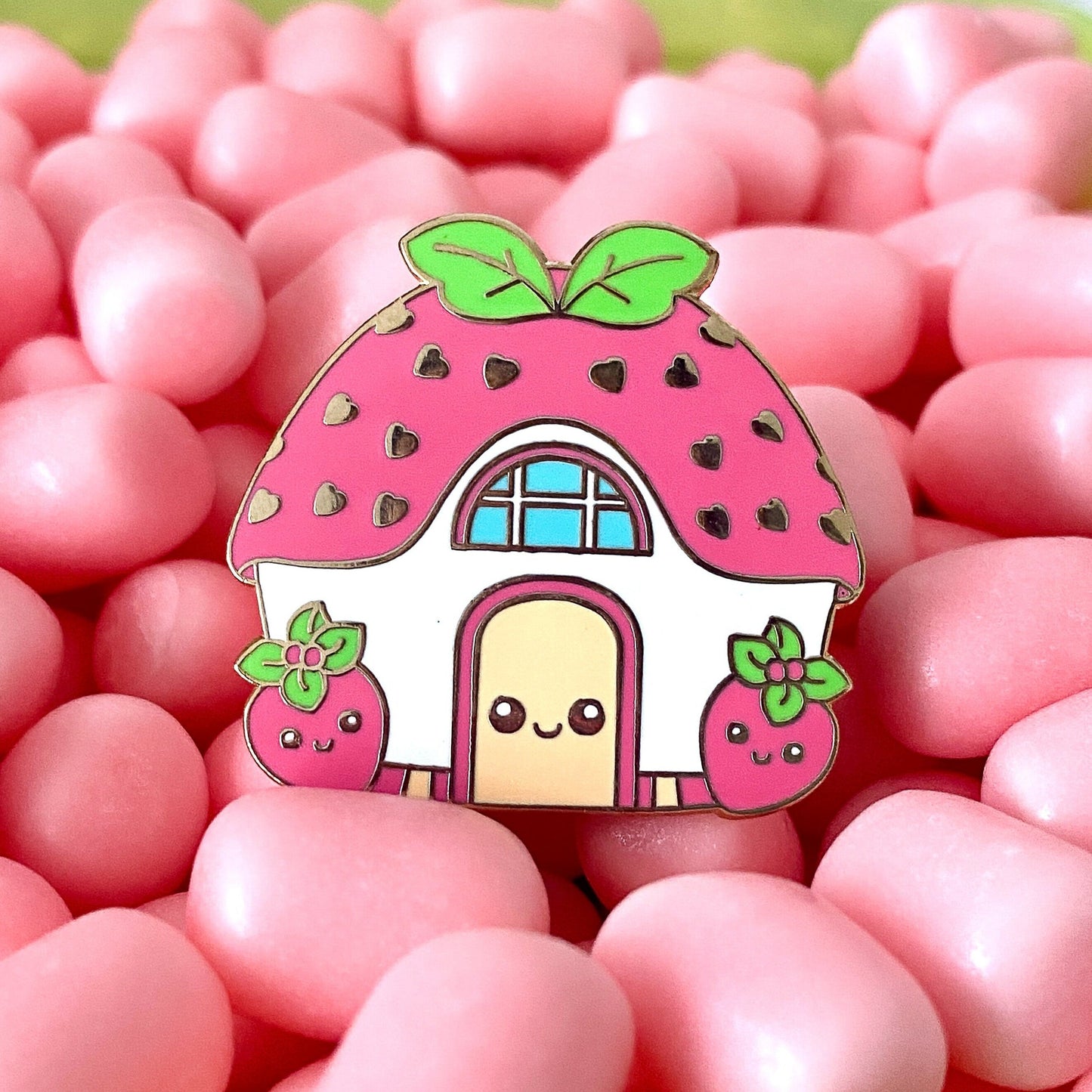 Strawberry House, kawaii enamel pin