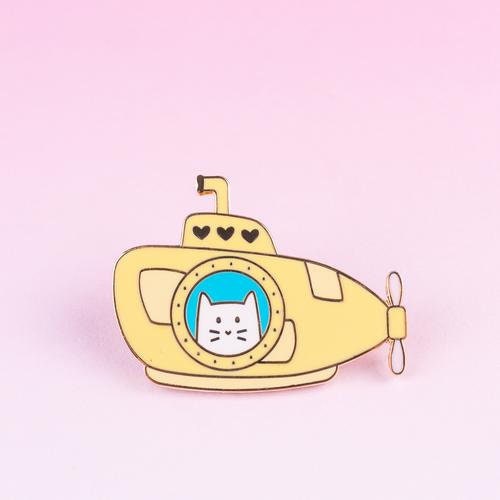 Submarine Frank cat needle minder, second view